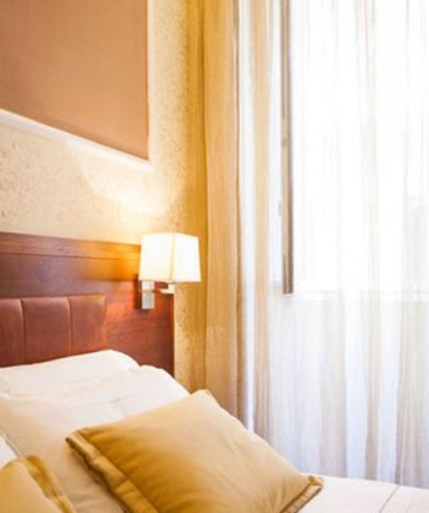 Hotel Madrid Rome Exterior photo